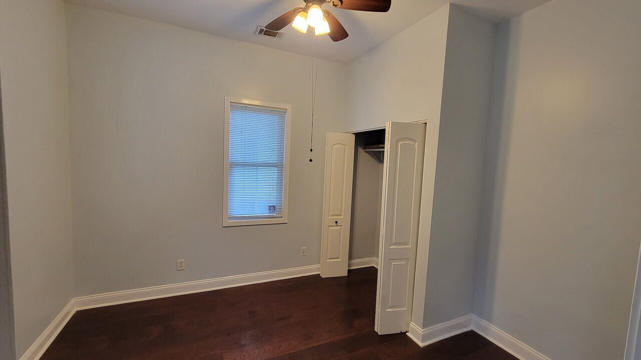 306 E 41st St in Savannah, GA - Building Photo