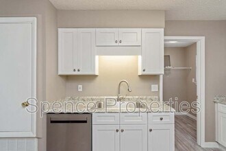 94 Josie Rd in Mary Esther, FL - Building Photo - Building Photo