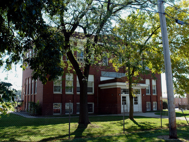 45 Oak St in Lake Zurich, IL - Building Photo - Building Photo