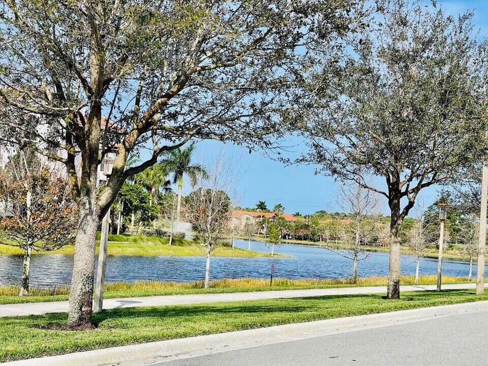 1205 Faulkner Ter in Palm Beach Gardens, FL - Building Photo