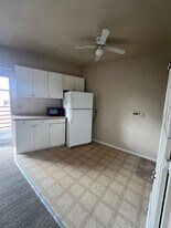 5822 Kingman Ave, Unit H in Buena Park, CA - Building Photo