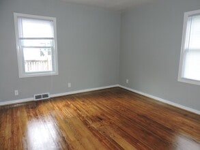 1218 Vine St in Waterloo, IA - Building Photo - Building Photo