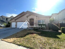 6605 Rabbit Hollow Way in Elk Grove, CA - Building Photo