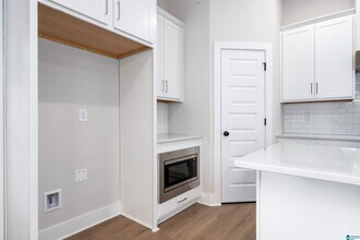 1214 Windsor Sq in Birmingham, AL - Building Photo - Building Photo