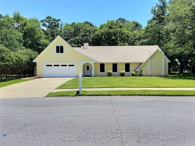 property at 118 Linnet Dr