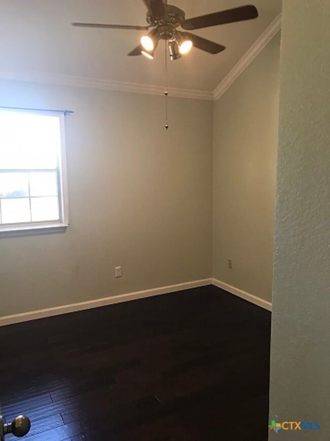 property at 419 Tomahawk Dr