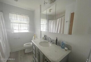 33 Parker Rd in West Long Branch, NJ - Building Photo - Building Photo