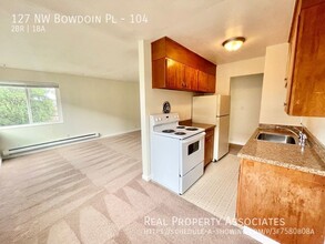 127 NW Bowdoin Pl in Seattle, WA - Building Photo - Building Photo