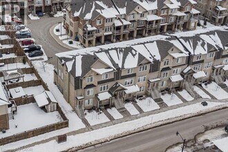 5038 Serena Dr in Beamsville, ON - Building Photo - Building Photo