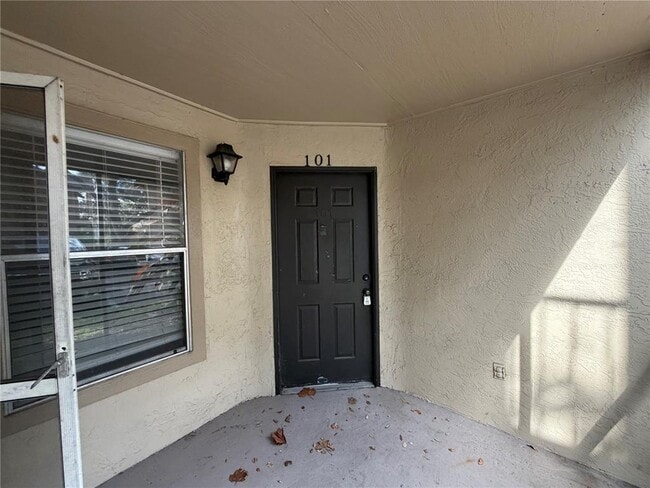 957 Salt Pond Pl in Altamonte Springs, FL - Building Photo - Building Photo