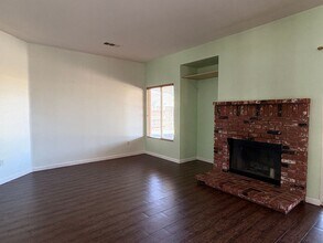 1010 Clearview St in Tehachapi, CA - Building Photo - Building Photo