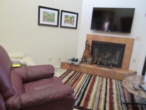 8651 E Royal Palm Rd, Unit 209 in Scottsdale, AZ - Foto de edificio - Building Photo