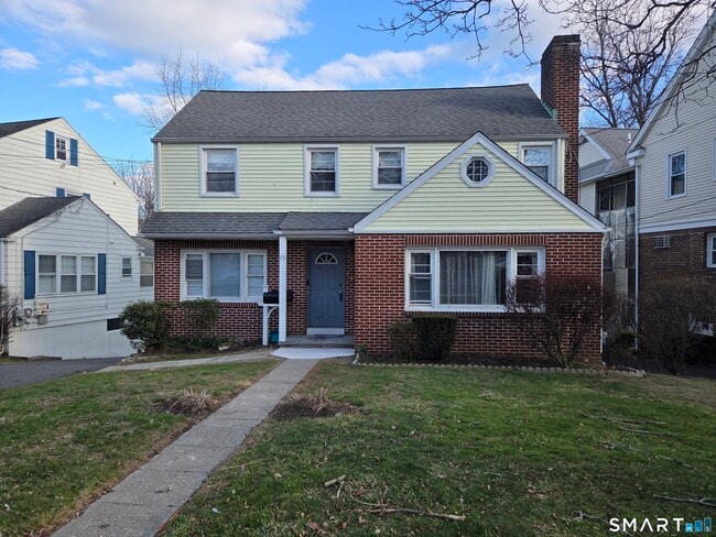 property at 13 Rock Spring Rd