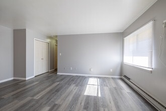 Hubbard Oaks Apartments in Mount Clemens, MI - Foto de edificio - Interior Photo