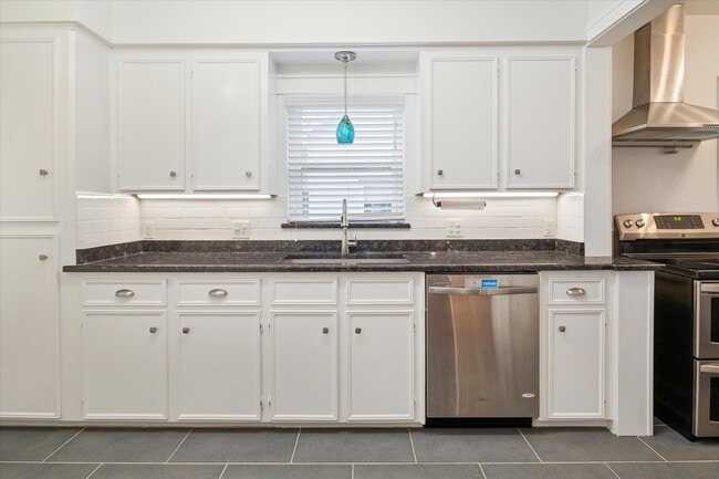 1937 W McKinney St in Houston, TX - Building Photo - Building Photo