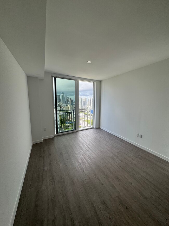 132 NE 22nd St, Unit B1 in Miami, FL - Building Photo - Building Photo
