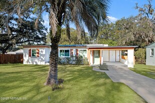 1503 Broome St in Fernandina Beach, FL - Building Photo