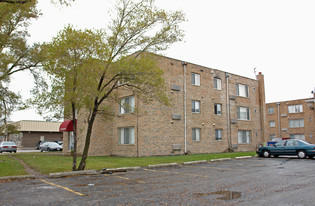 7740 S Harlem Ave Apartamentos