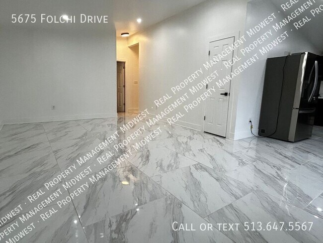 5675 Folchi Dr in Cincinnati, OH - Building Photo - Building Photo