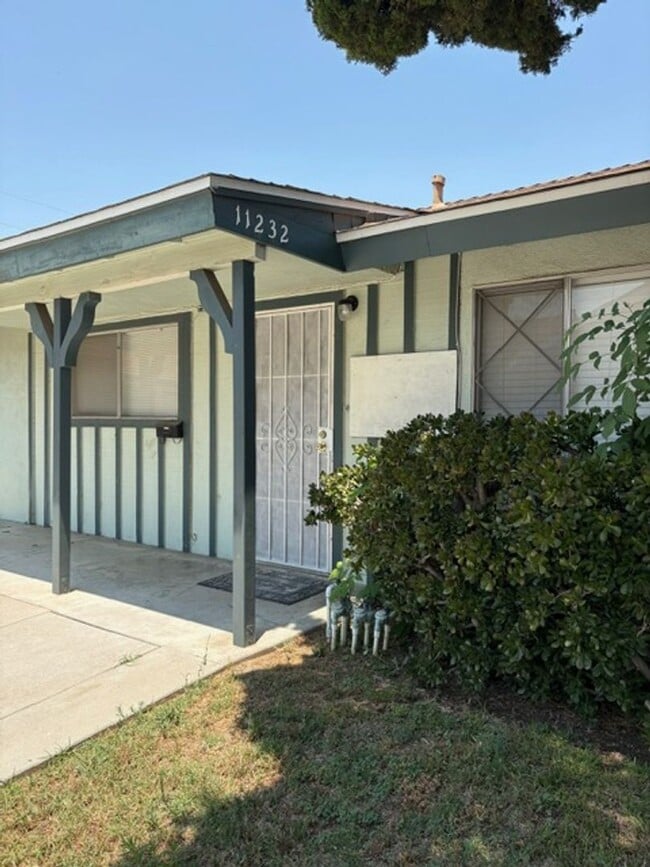 11232-11234 Exeter St in Loma Linda, CA - Building Photo - Building Photo