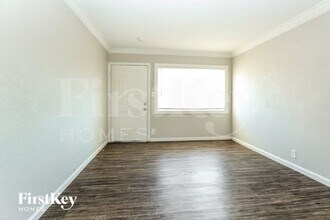 1904 Carver Ave in North Las Vegas, NV - Foto de edificio - Building Photo