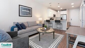 15950 Chase Hill Blvd in San Antonio, TX - Building Photo