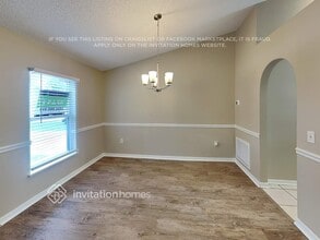 1284 Courtland Blvd in Deltona, FL - Foto de edificio - Building Photo