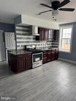 2372 Orthodox St in Philadelphia, PA - Building Photo