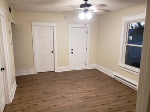 510 2nd St N, Unit 1 in Dassel, MN - Foto de edificio - Building Photo