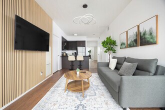 65 Bremner Blvd, Unit SI ID1507082P in Toronto, ON - Building Photo - Building Photo