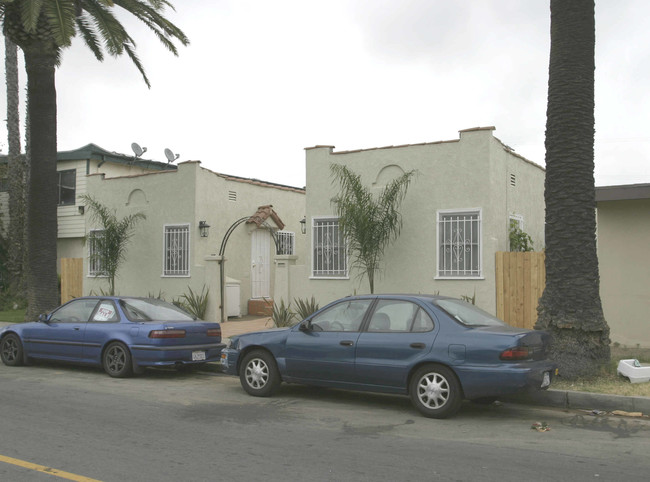 1102 Dawson Ave in Long Beach, CA - Foto de edificio - Building Photo