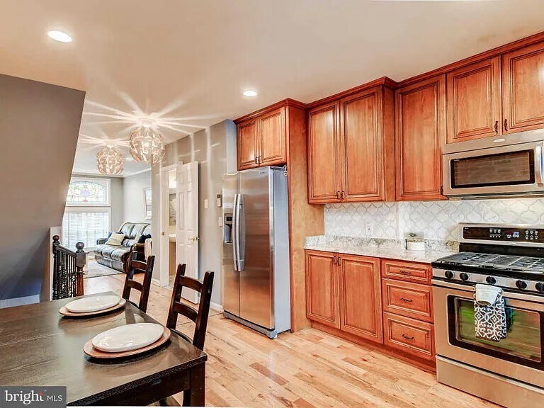 645 S Curley St in Baltimore, MD - Building Photo