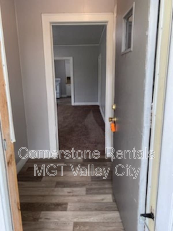 property at 208 5th Ave SW