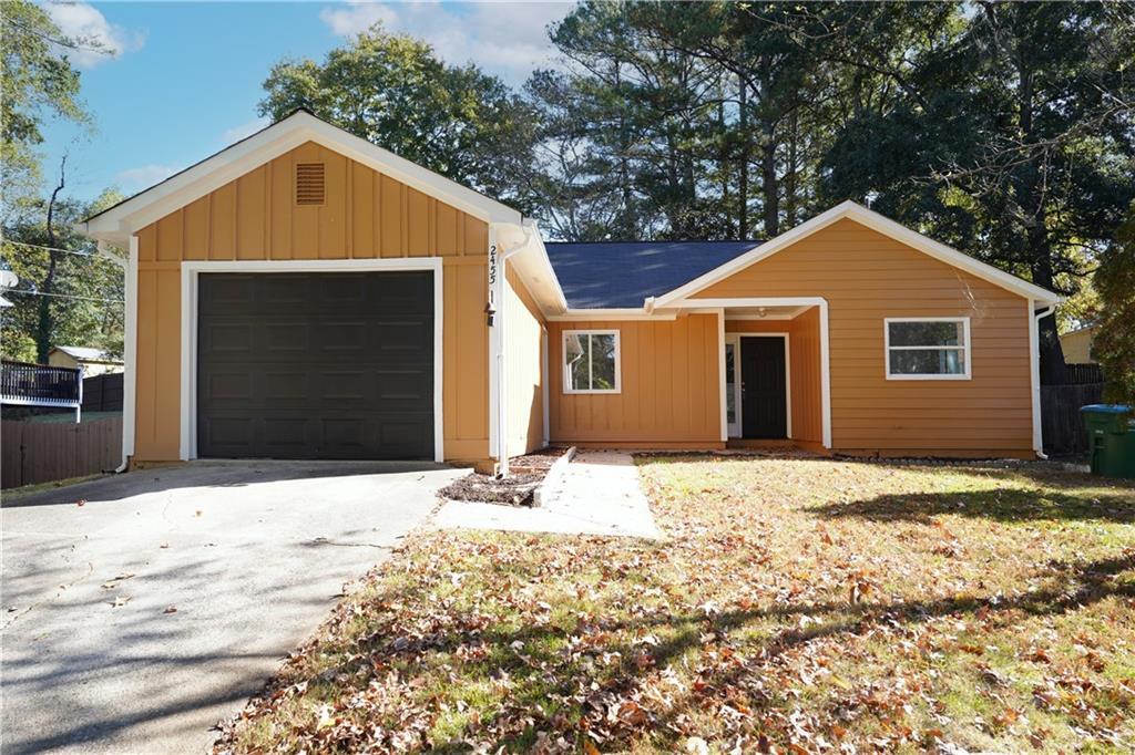 2455 Landington Way NW in Duluth, GA - Building Photo