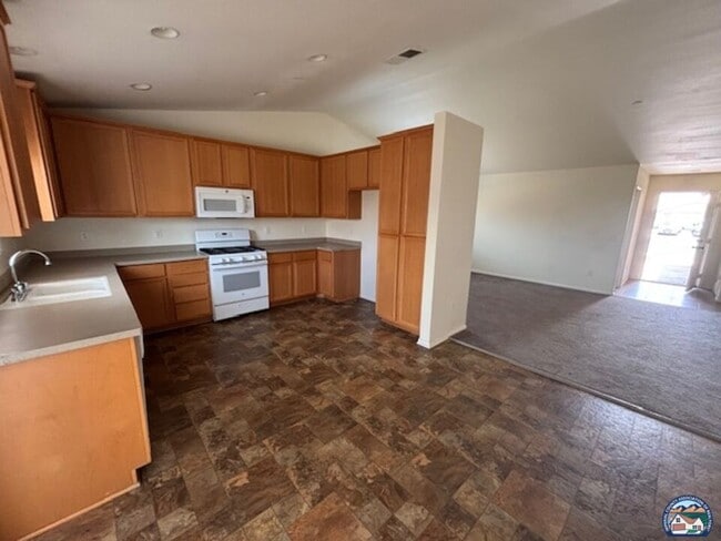 1073 SPUD Moreno St in Calexico, CA - Building Photo - Building Photo