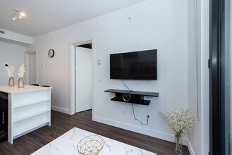 1415 Avenue Overdale in Montréal, QC - Building Photo - Building Photo