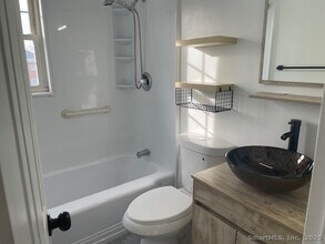 6 Revere Dr in Stamford, CT - Building Photo - Building Photo