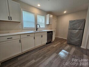 2507 Moreland St in Charlotte, NC - Building Photo - Building Photo