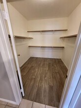 6201 E Lake Mead Blvd in Las Vegas, NV - Building Photo - Building Photo