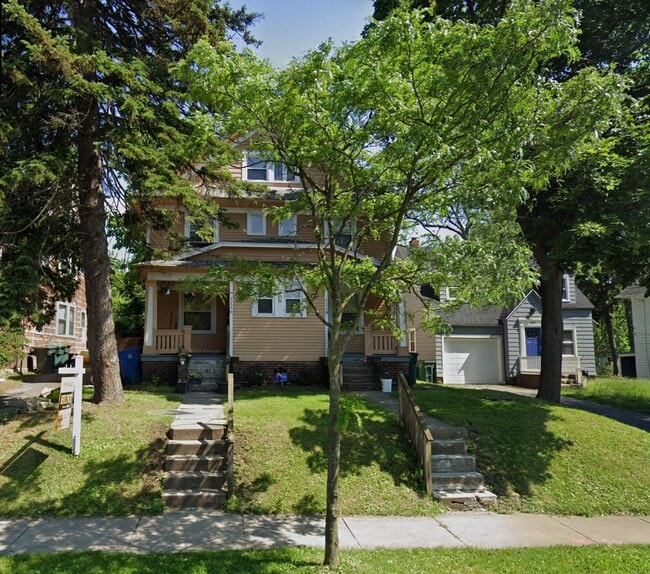 1116-1118-1118 S Plymouth Ave