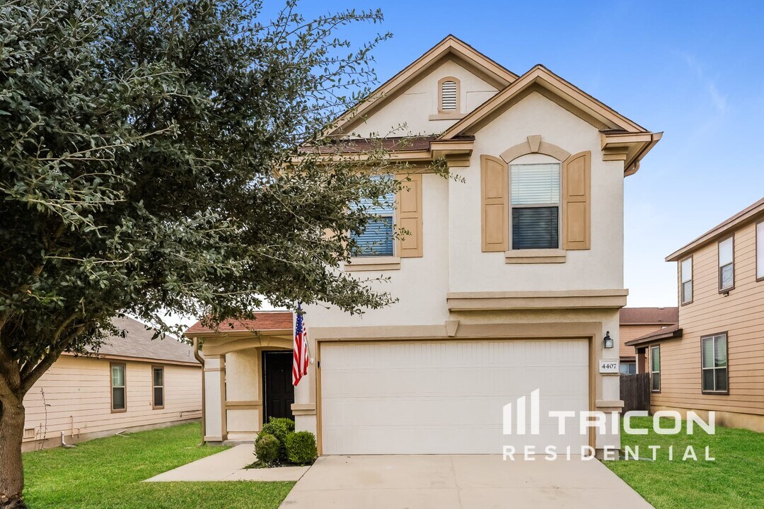 4407 Ivan Dr in San Antonio, TX - Building Photo