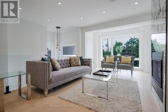 108 Park St in Toronto, ON - Building Photo - Building Photo