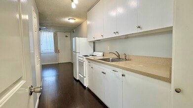 1550 Rycroft St in Honolulu, HI - Building Photo - Building Photo