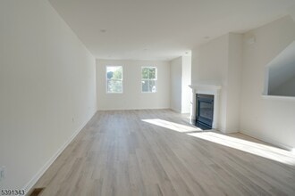 1 Beirne Ln in Wharton, NJ - Building Photo - Building Photo