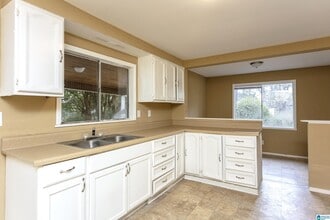 1032 26th Ave N in Hueytown, AL - Building Photo - Building Photo