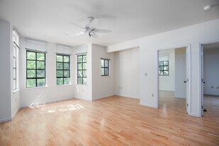 Telegraph Bays in Berkeley, CA - Building Photo
