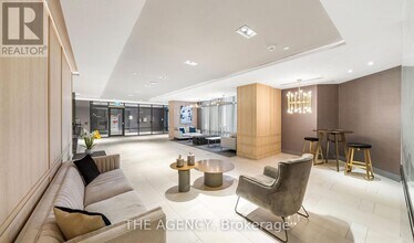 621-621 Sheppard Ave E in Toronto, ON - Building Photo - Building Photo