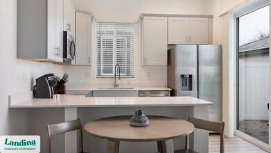 8200 W Encanto Blvd, Unit 6 in Phoenix, AZ - Building Photo - Building Photo