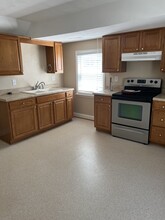 203 E Jackson Ave in Vinton, VA - Building Photo - Building Photo