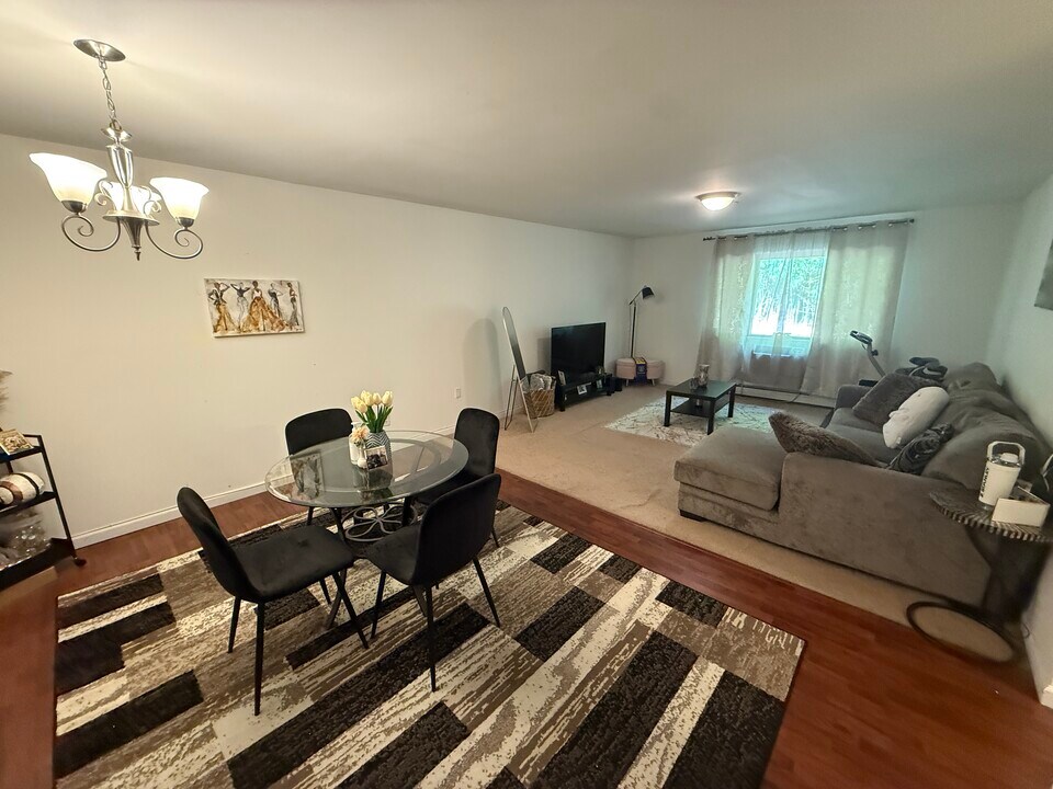 208 Undercliff Ave, Unit B6 in Edgewater, NJ - Foto de edificio